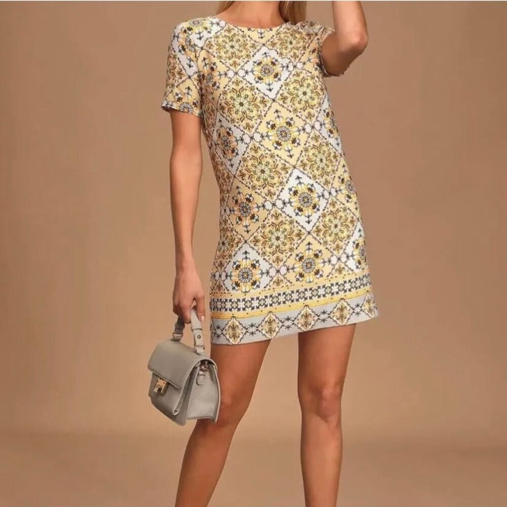 Lulu's Dandy Lion Yellow Print Shift Dress